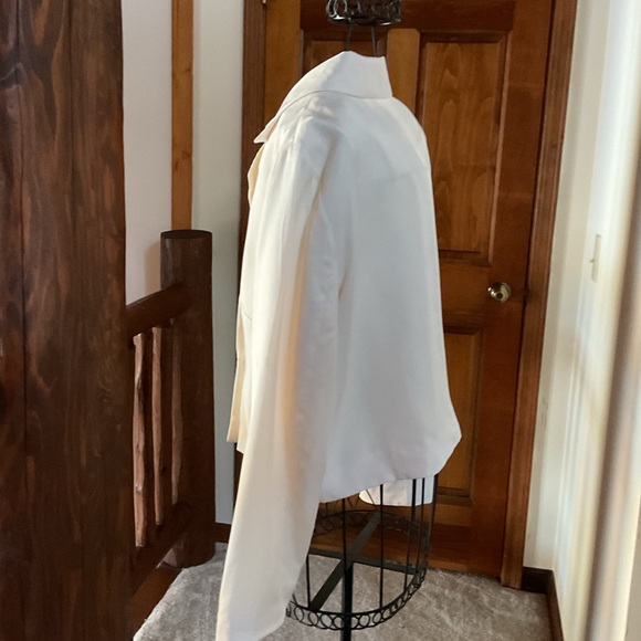 Banana republic ivory crop blazer, 12 - Picture 4 of 7